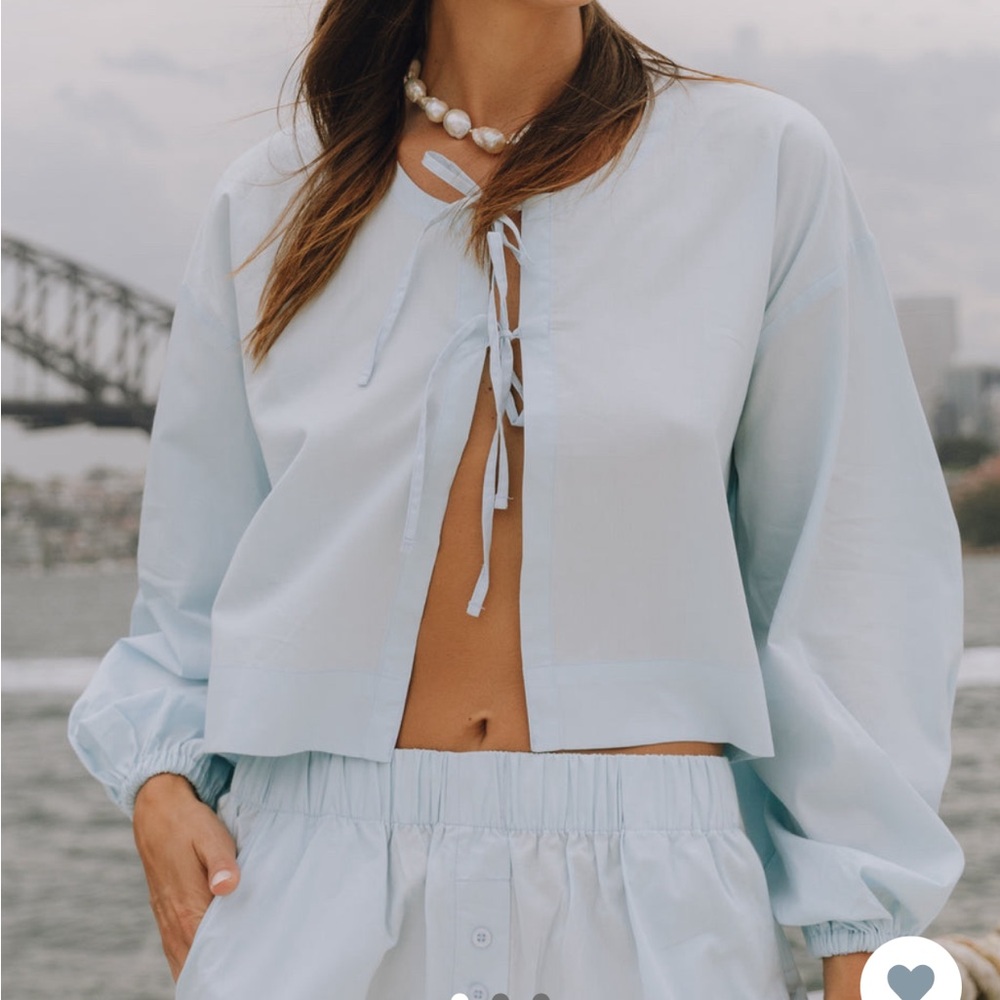NWT Daily Drills Poplin Tie Top- Light Blue